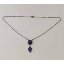 Collier violet pailleté